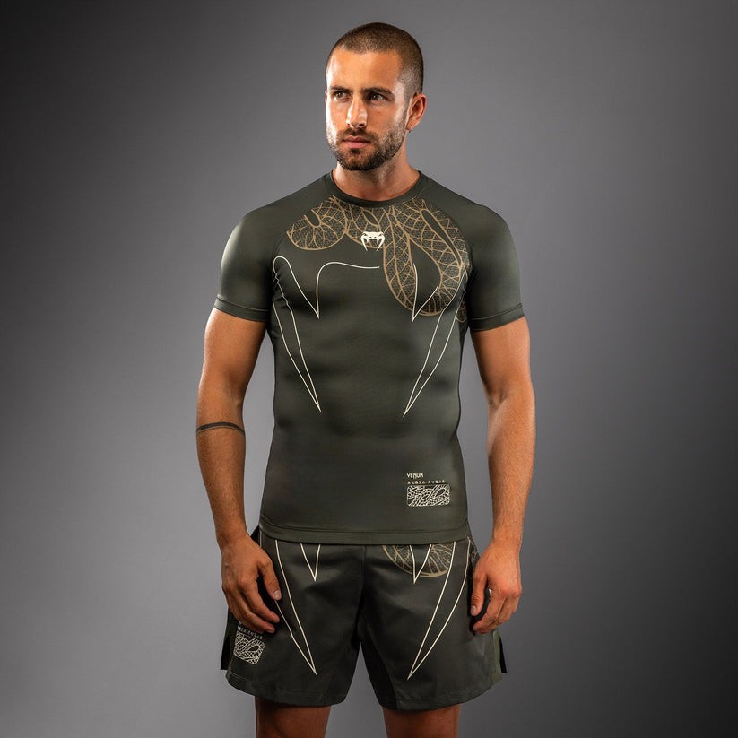 Venum Serpenti Short Sleeve Rashguard Khaki/Bronze/Ivory