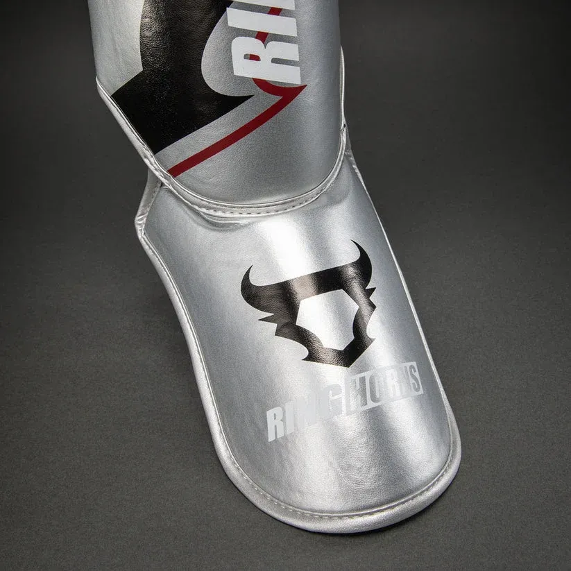 Протектори за крака - Ringhorns Charger by Venum Shin Guards - Silver/Black