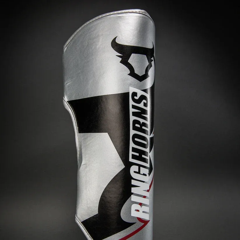 Протектори за крака - Ringhorns Charger by Venum Shin Guards - Silver/Black