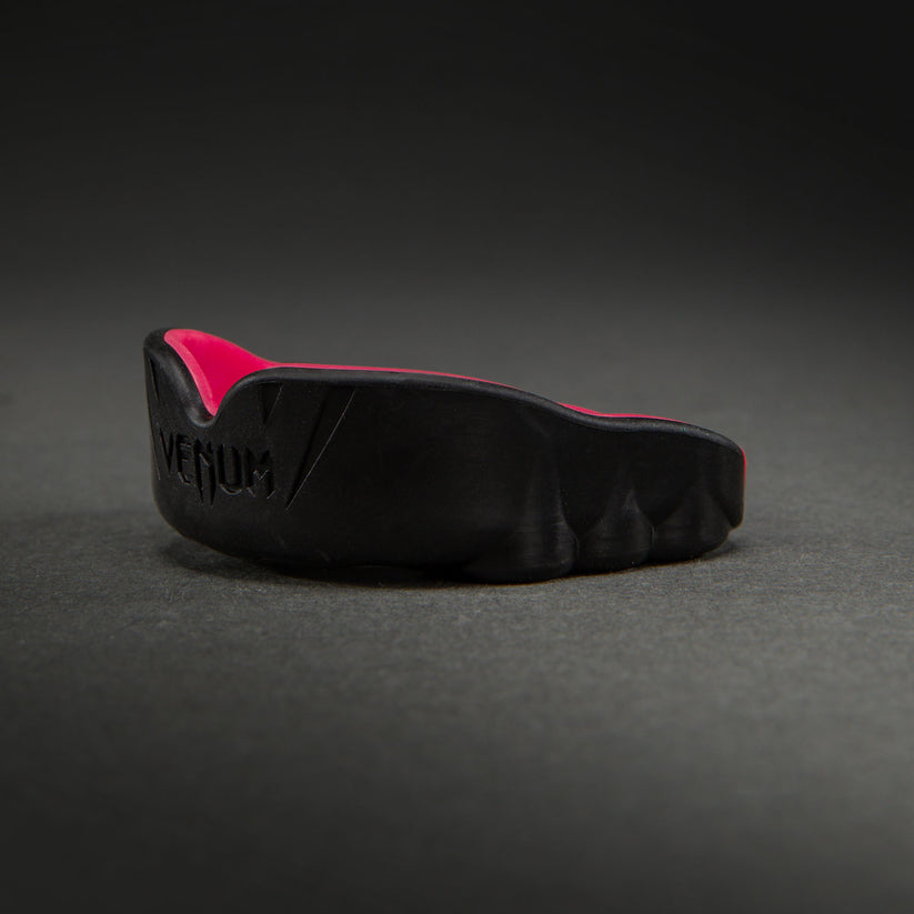 Протектор за уста - Venum Challenger Mouthguard - Black/Raspberry - Image 3